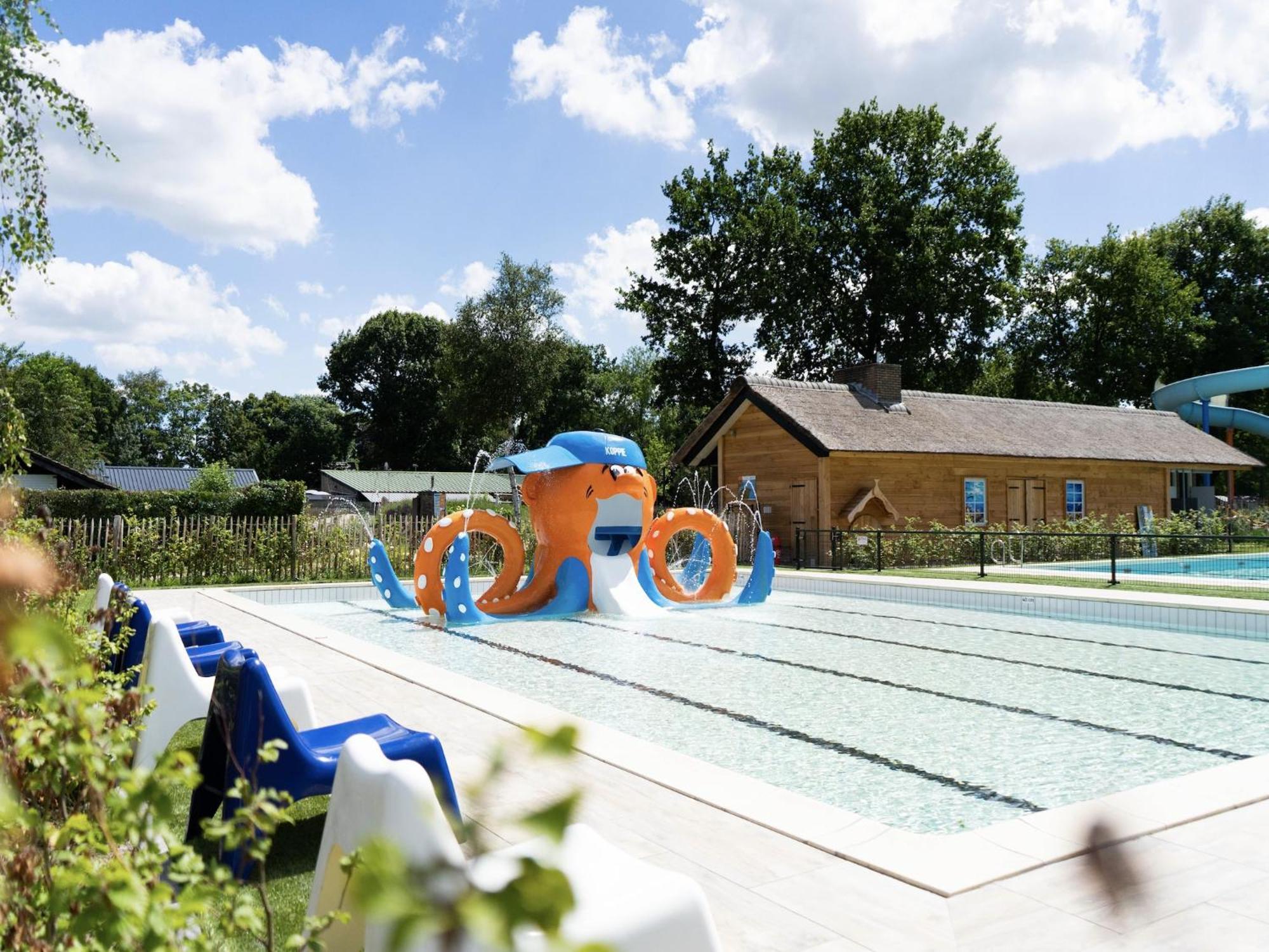 Chalet With Airco Near Efteling Kaatsheuvel