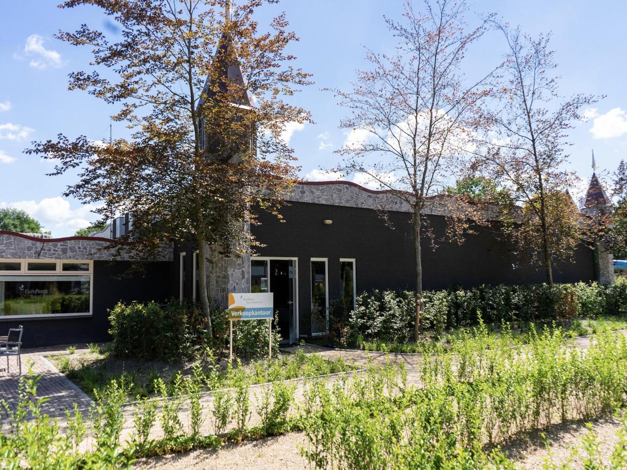 Chalet With Airco Near Efteling *